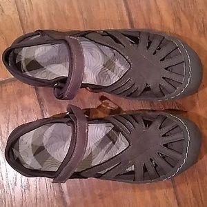 JBU by Jambu JSport Poppy Gray Closed Toe Sandals Size 7.5M